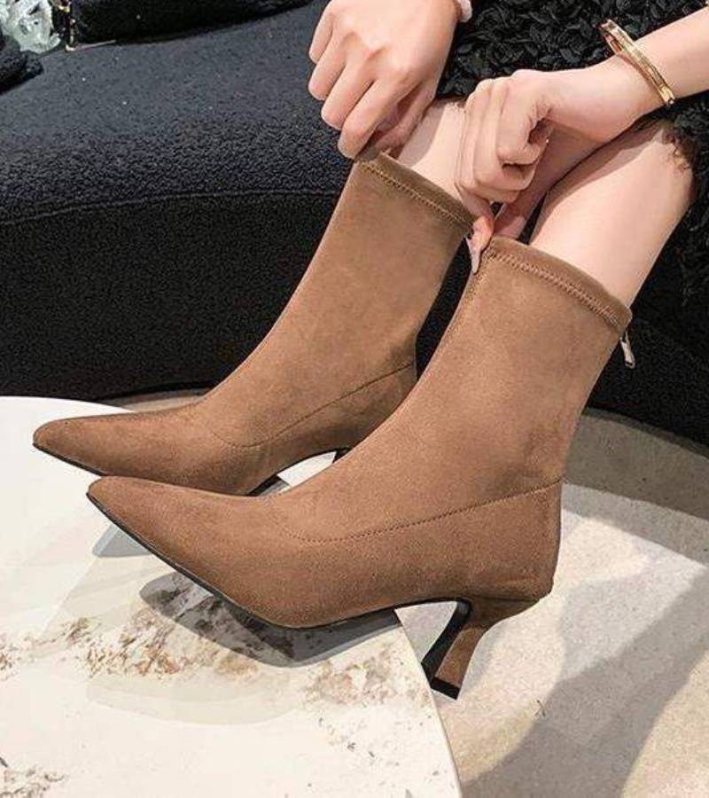 Khaki Suede / 10