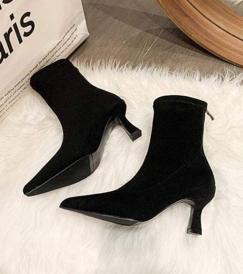 Black Suede / 10