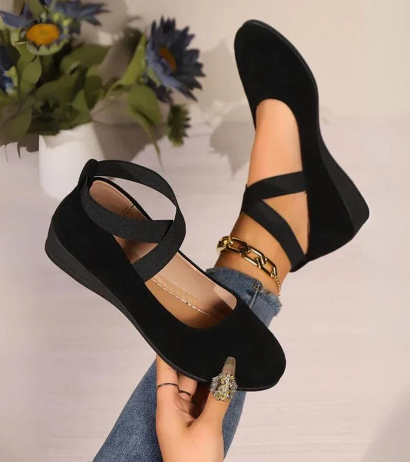 Black / 12
