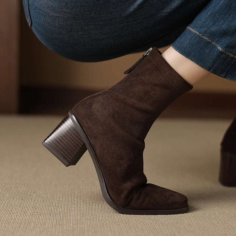 Brown / 12